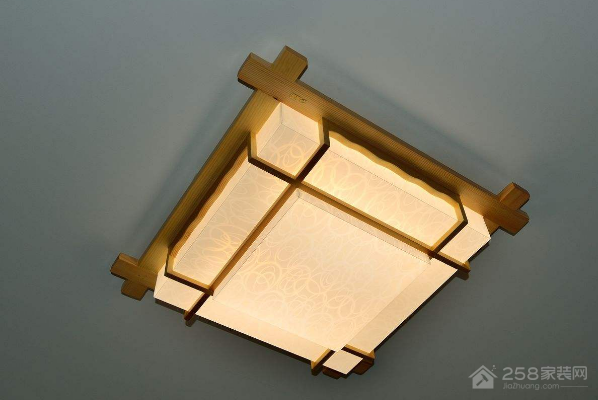 吸顶灯的种类有哪些？厨房吸顶灯清洗方法